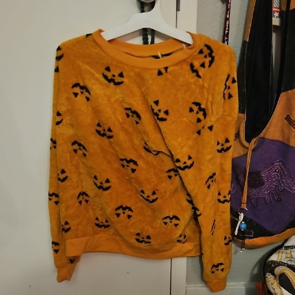 Source Unknown Sweaters - Orange Pumpkin Patterned Sweater